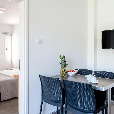 Wonderful Vacation Home For Small Families In Beautiful Ayia Napa All Yours アヤナパ